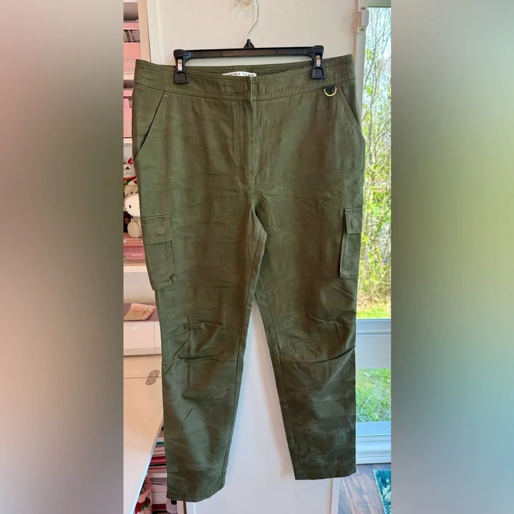 Trina Turk Isley Cargo Pants Size 10 NWT Olive Jacquard Camo, Pink Stitch, $278 - Picture 8 of 12